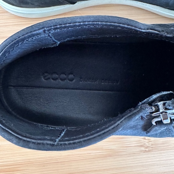 Ecco Soft 7 Low Cut Zip Bootie, Black, Size 6 - 6.5 - Picture 7 of 11